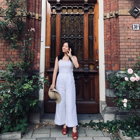 Meet your Posher, Iris - Picture 1 of 1